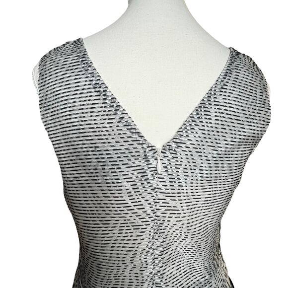 BANANA REPUBLIC BR Sleeveless Party Dress Textured Silver Black‎ Fit Flare Sz 6 - Picture 5 of 9